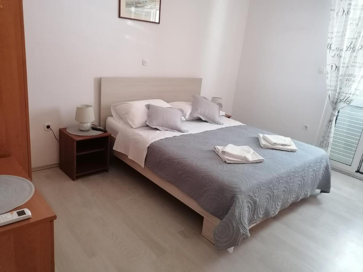 Apartmani Rija 3 Pag Town Buitenkant foto