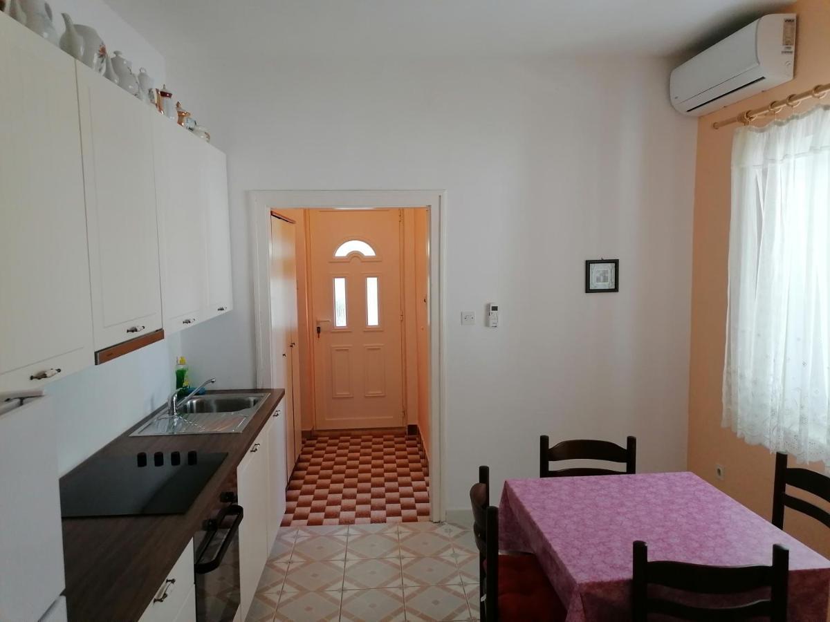 Apartmani Rija 3 Pag Town Buitenkant foto