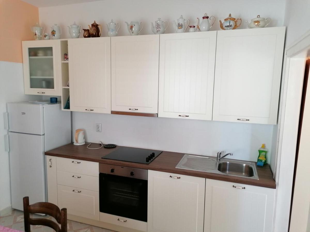 Apartmani Rija 3 Pag Town Buitenkant foto